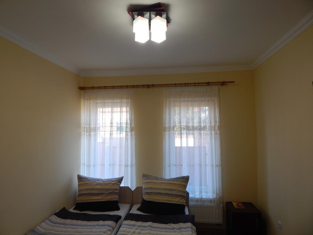 Vásárosnamény Halvany Vendeghaz מראה חיצוני תמונה